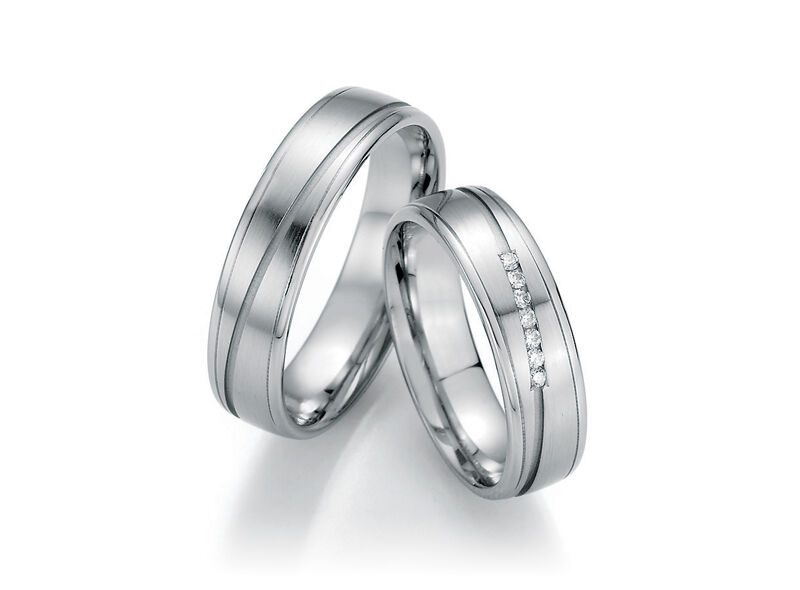 Alianzas de boda de oro blanco con diamantes